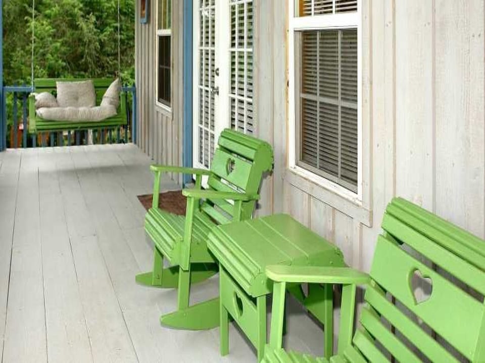 Jamees-Branch-Porch