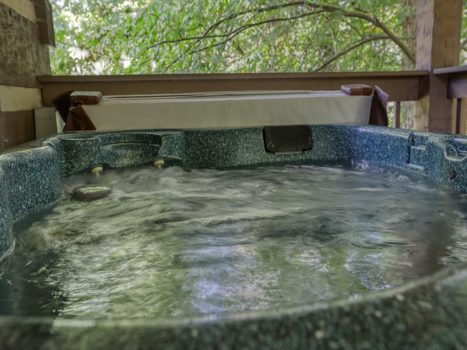 Hot Tub 2