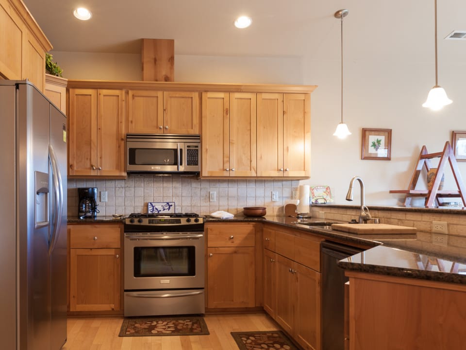 River Scene - Great Views! 30 day minimum required House in White Salmon