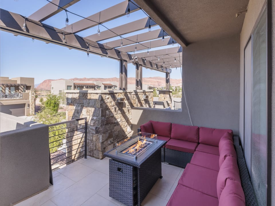 Balcony Seating and Fire Pit