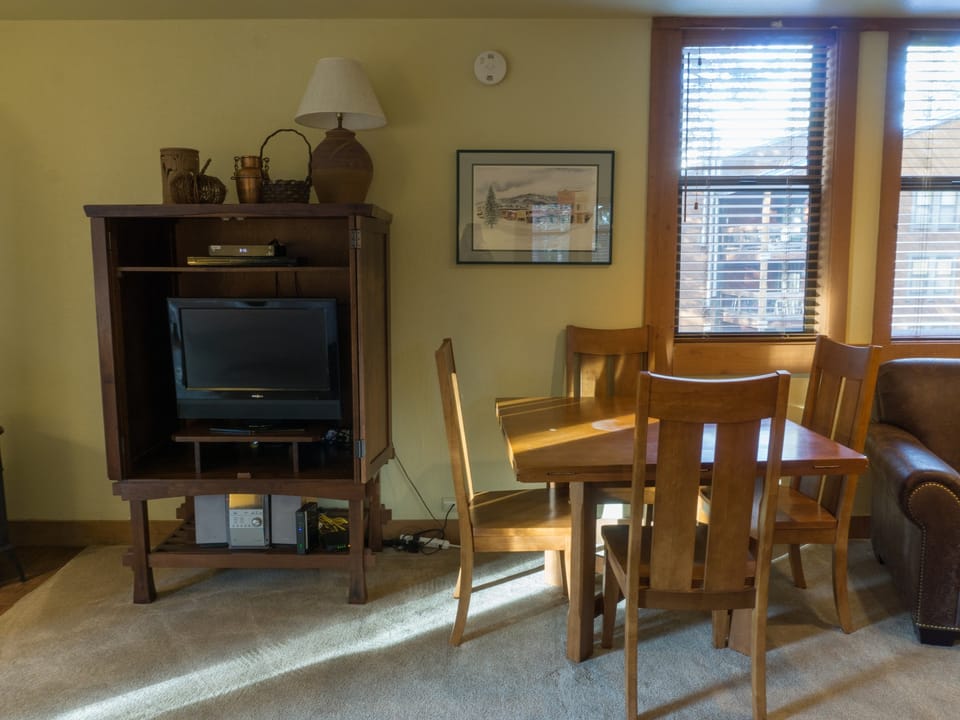 Updated Studio Condo in Aspen Grove Apartment in Northstar Drive