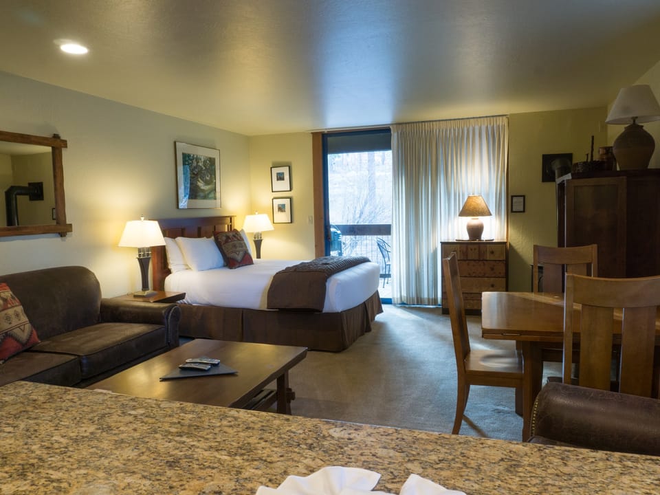 Updated Studio Condo in Aspen Grove Apartment in Northstar Drive