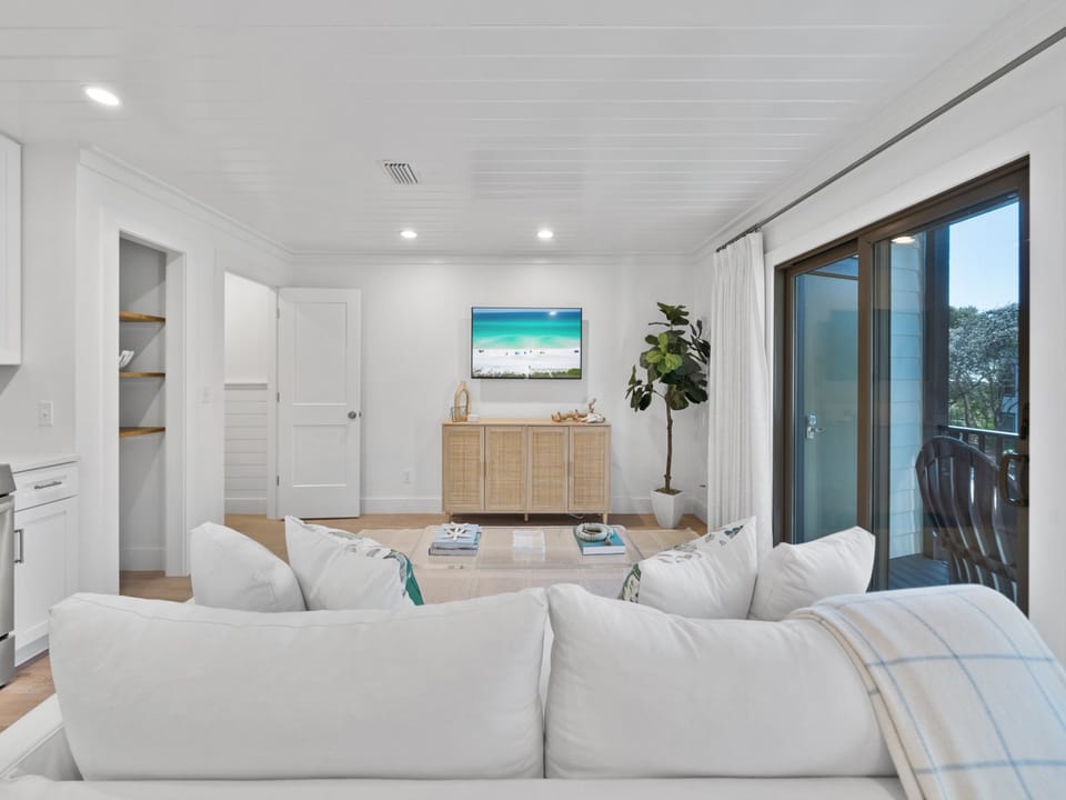 Inlet Dunes 205- Salt & Light | Main Living Area
