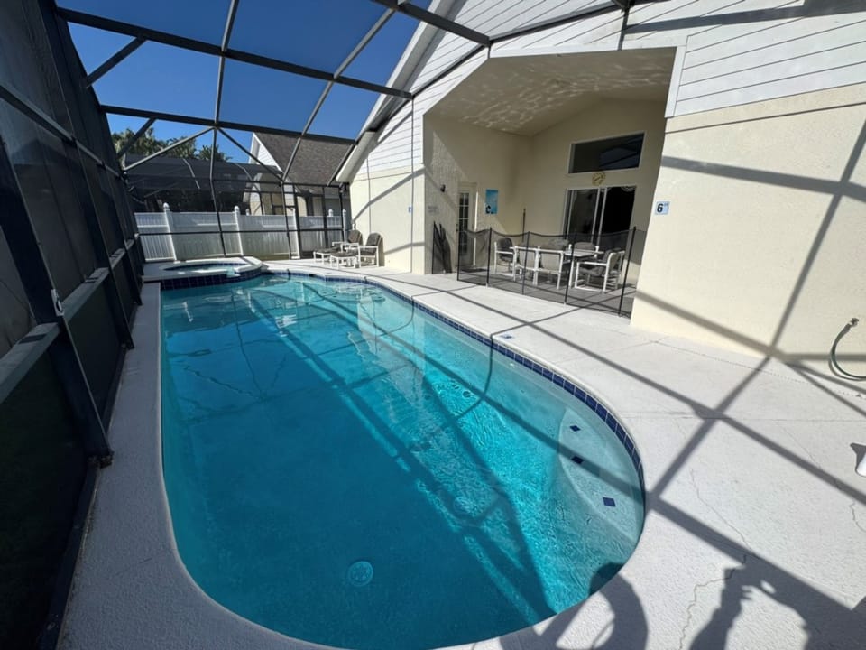 Pool 2.jpg