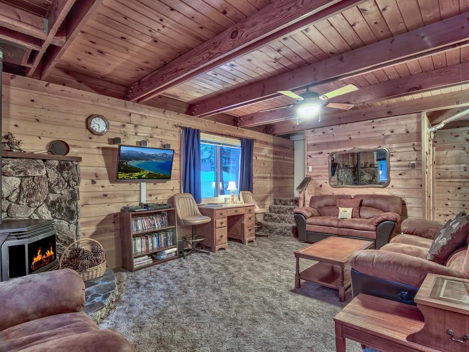 Cholula Chalet  811C Cabin in Sierra Nevada