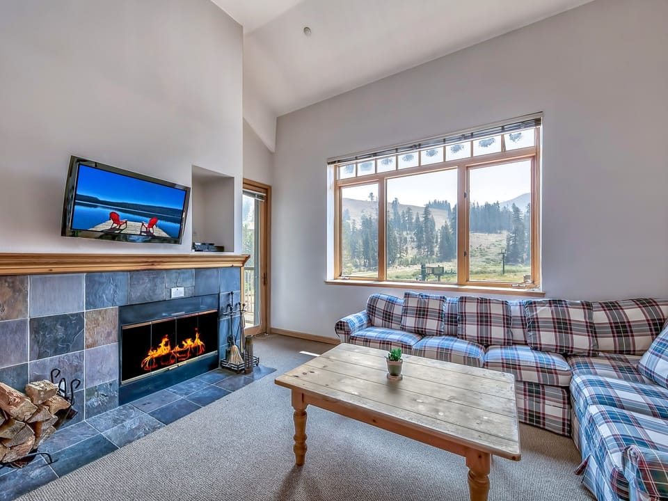 Luxury 2Br + loft, Lodge at Kirkwood – Unbeatable Location Apartment in Kirkwood