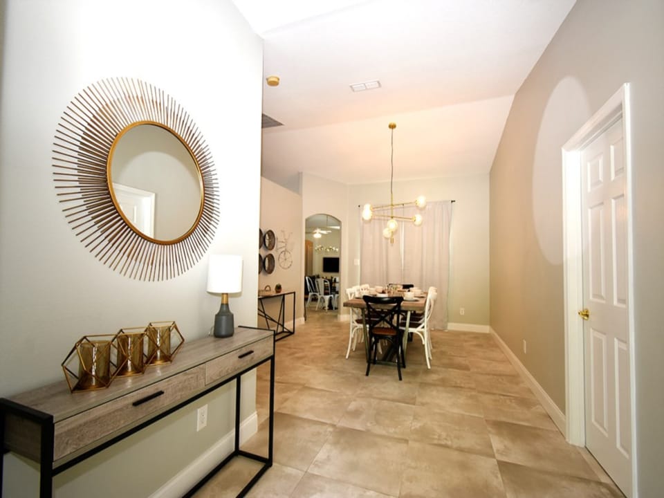 3 DINING ROOM.jpg