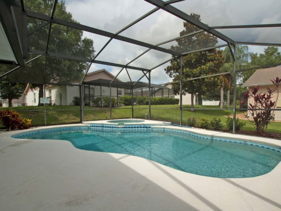 4 BR / 3 BA orlando vacation pool home in Clermont, BBQ Grill, Free Wifi!! House in Four Corners