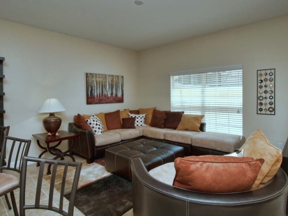 South Facing Pool, Spacious, Close to Disney, Gated Resort Community, Free WiFi Townhouse in Four Corners