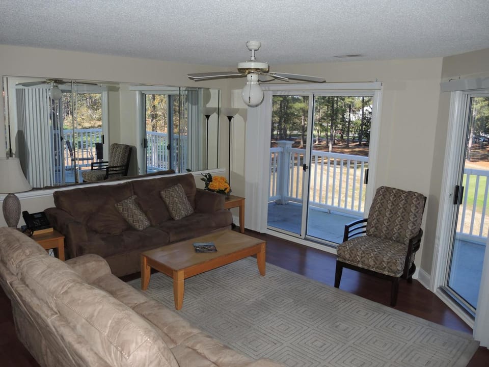 Brunswick Plantation Golf Course View Condo 1609M Close to Beach in Calabash Apartment in South Carolina