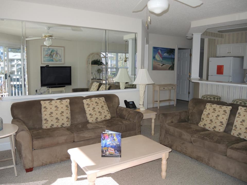 Pool View Villa 1504 with 27 hole Golf Course Onsite and Sunset Beach Nearby Villa in South Carolina