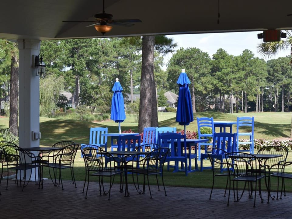 Golf Course Onsite Home 3008L with Outdoor Pool and Resort Amenities Apartment in South Carolina