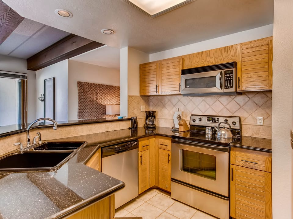 Plaza Condo With Mtn View - Sleeps 6! Apartment in Colorado