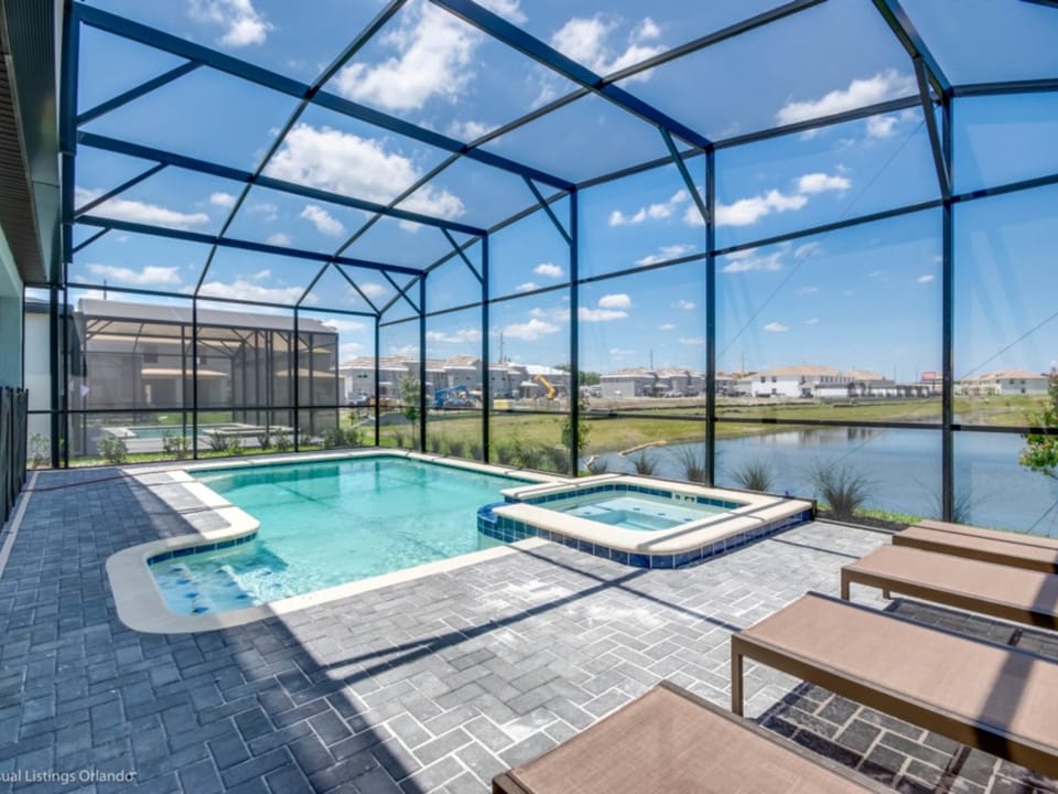 Lake View Tropical Villa Movie Room, Game Room! House in Kissimmee