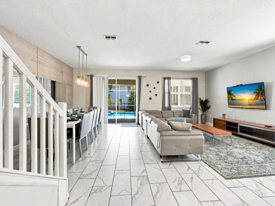 1521_Maidstone_Court_005