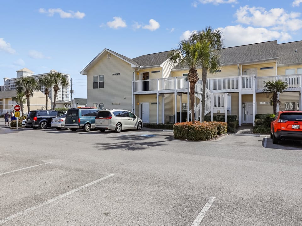Exterior-Front Elevation-218A4796