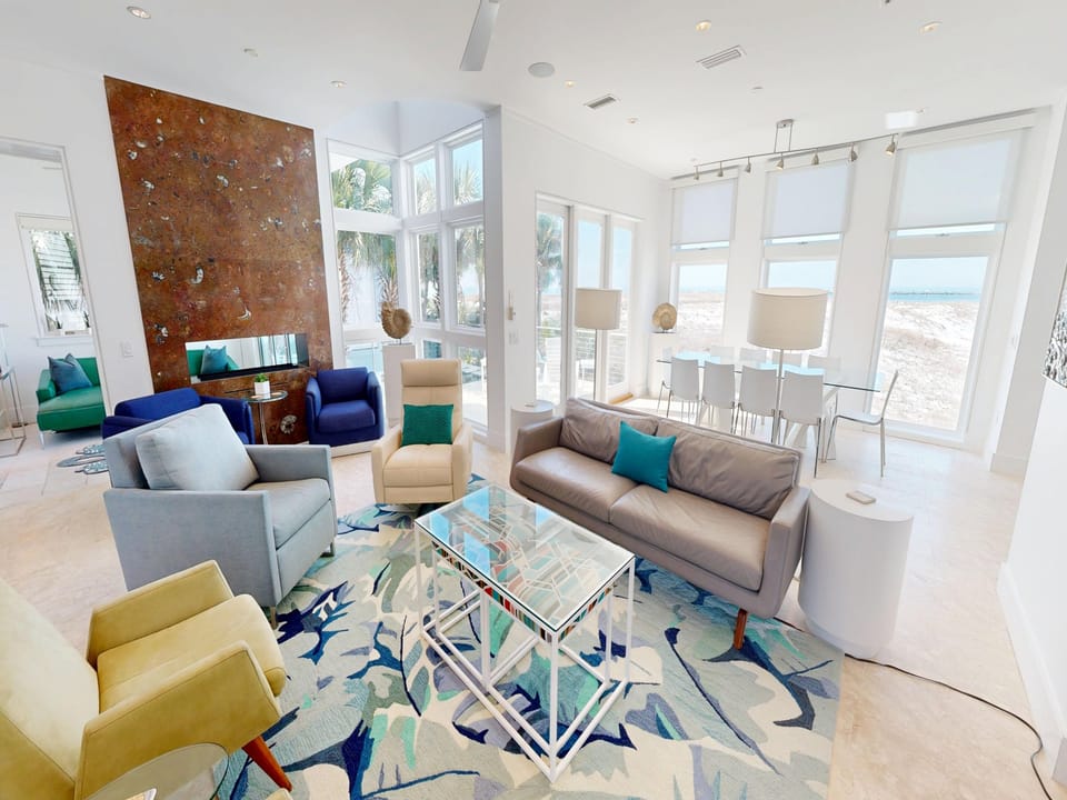 Living Room (1st Floor)