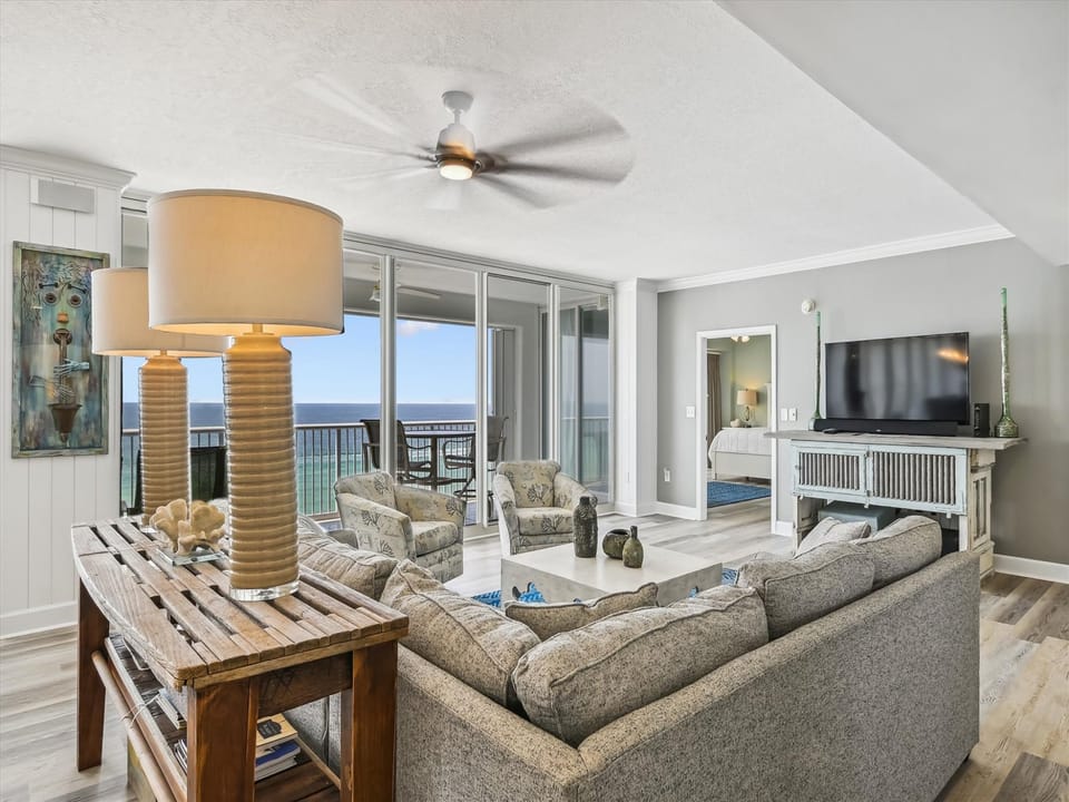 floor plan-living area-_dsc8000