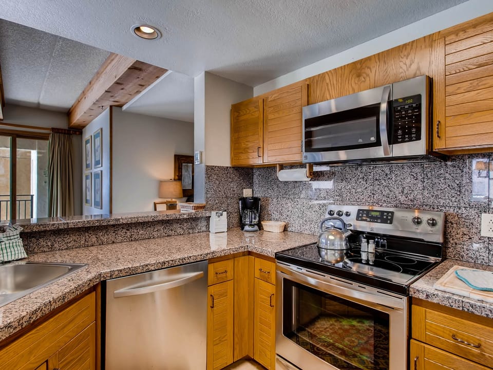 Unique & Modern 2 BR Condo With Fireplace Apartment in Colorado
