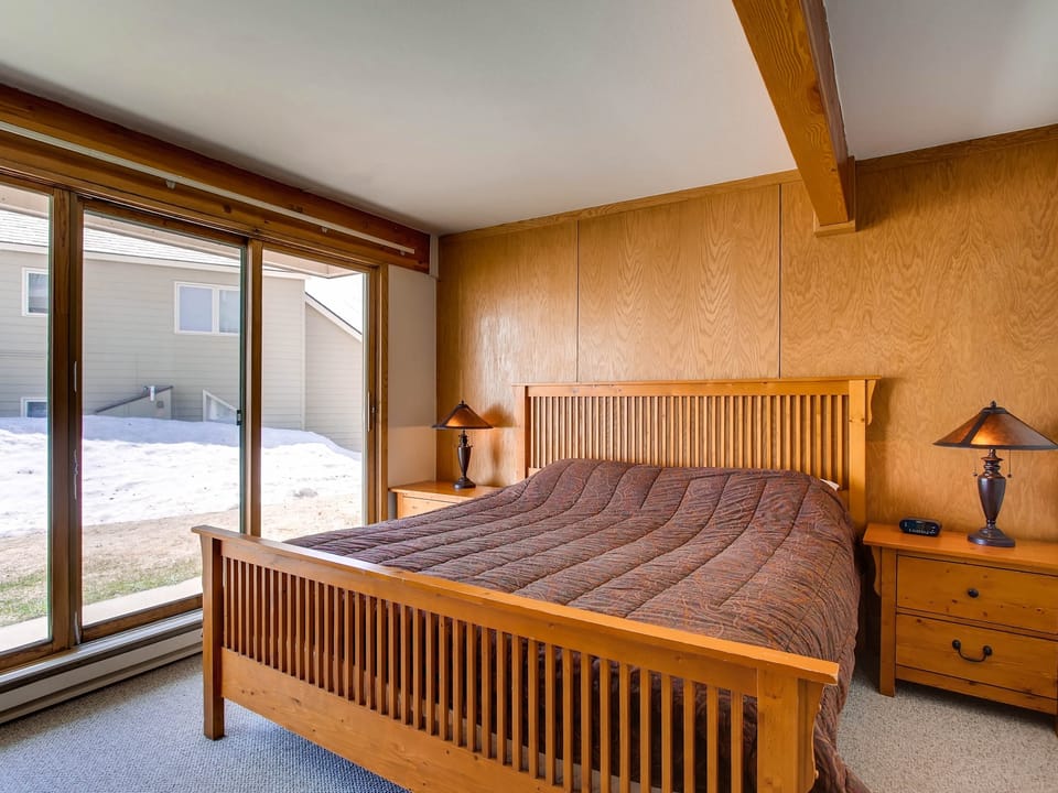 Updated 1 BR Condo - Ski-in/Ski-out Access Apartment in Colorado
