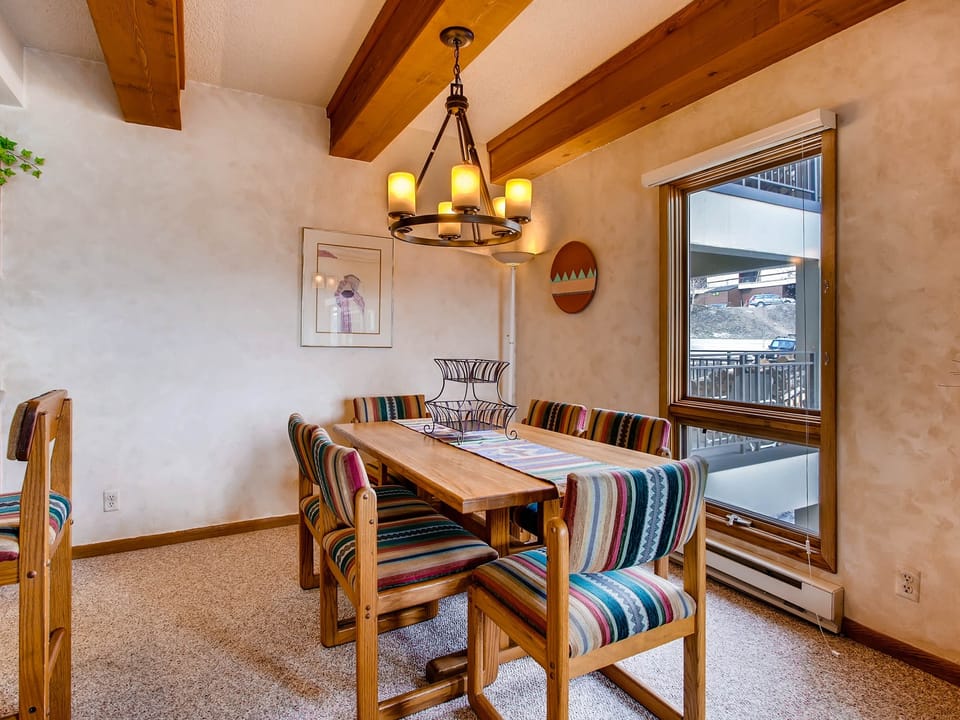 2BR Views of Wood Creek & Mountains Apartment in Colorado