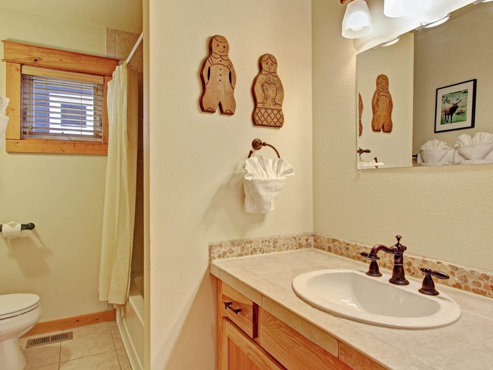Mount Acoma 38 - Full guest bathroom located on the main level.