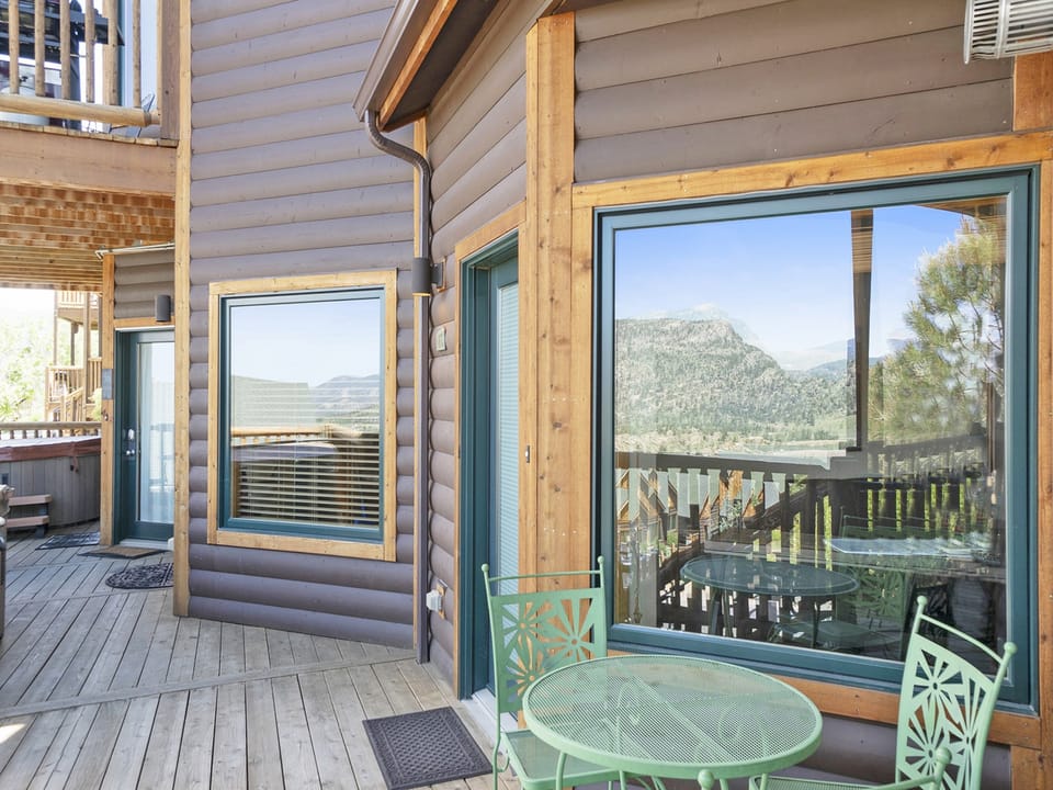 Horsetooth Peak 26C - Cafe table and chairs for 2 on condo's deck.