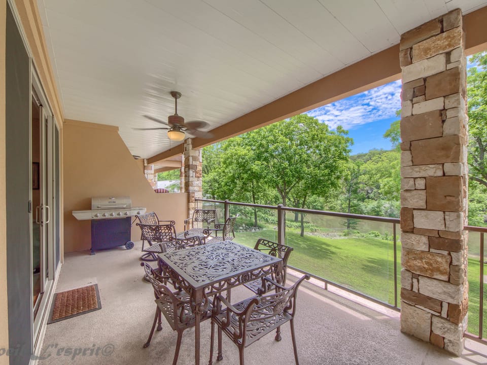 RG 203 Riverview Terrace Apartment in Canyon Lake