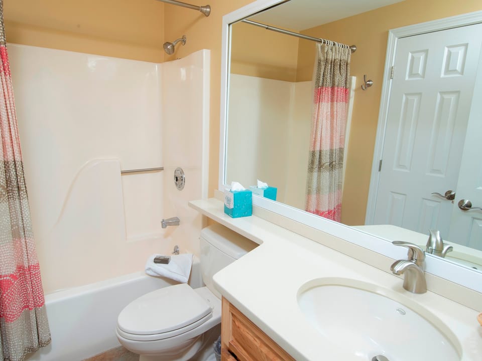 Ski-in, Ski-out 2 Br Condo With View of Ski Lift! Apartment in Vermont