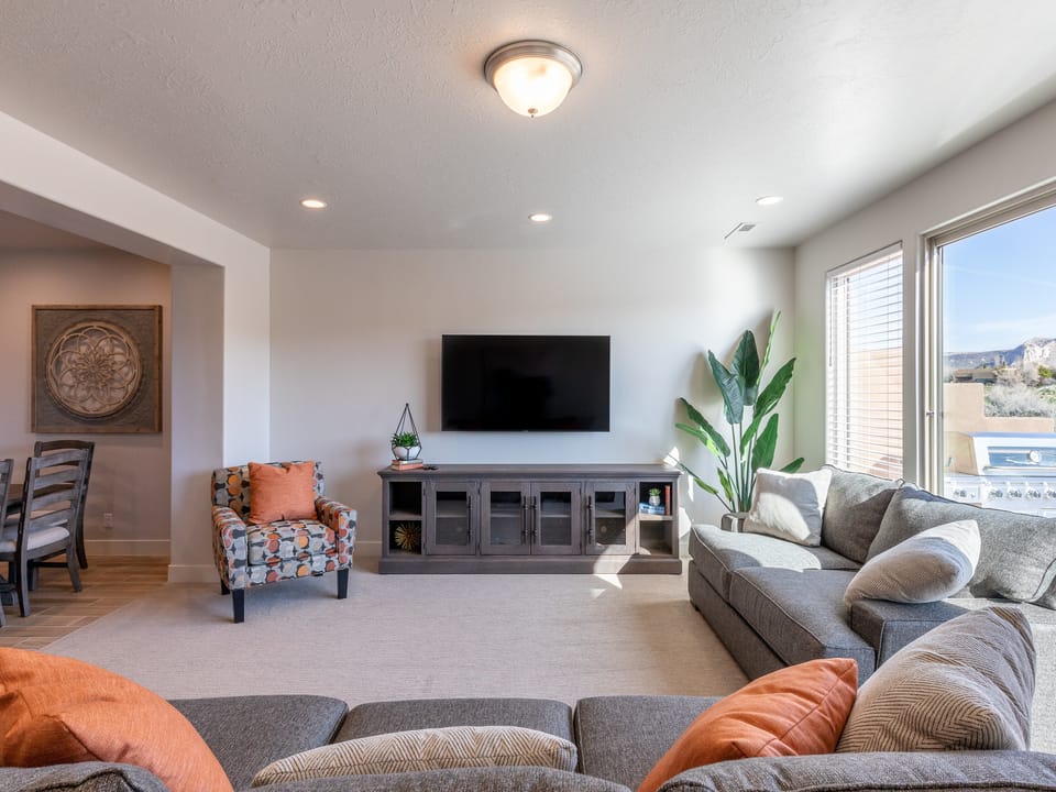 Under Par on 18 Villa in St George