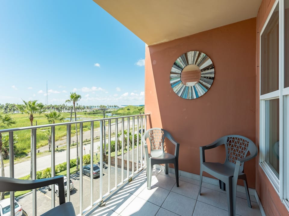 Balcony with view of the bay.