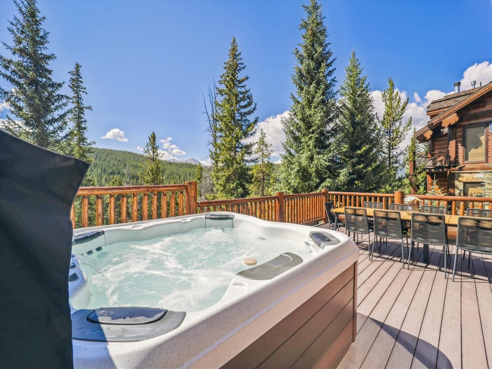 Hot Tub - Modern Log Cabin - Breckenridge Vacation Rental