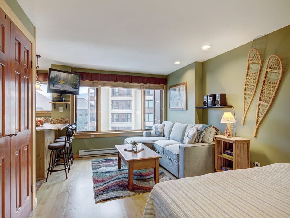 Living Area, Village at Breckenridge Peak 9 Inn, Liftside 403, Breckenridge Vacation Rental