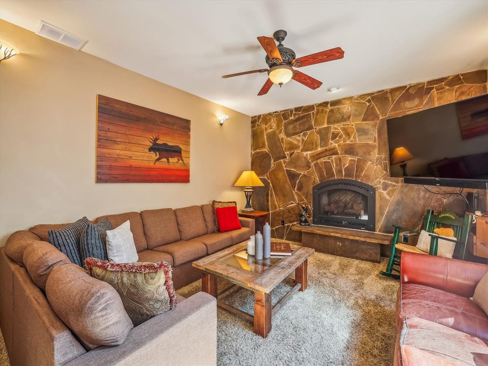 Living Area - High Point Lodge - Breckenridge Vacation Rental