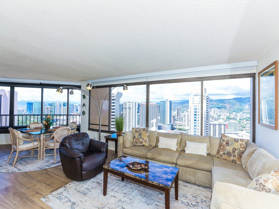 Large windows throughout for beautiful natural light
