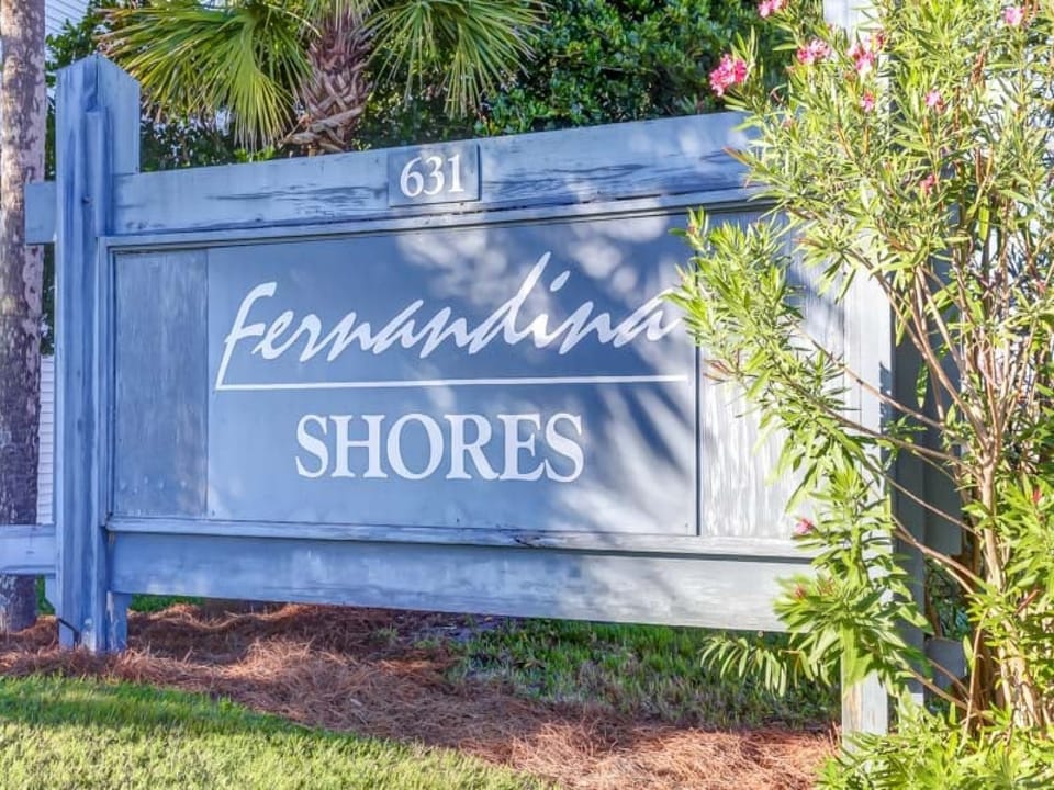 Fernandina Shores Sign