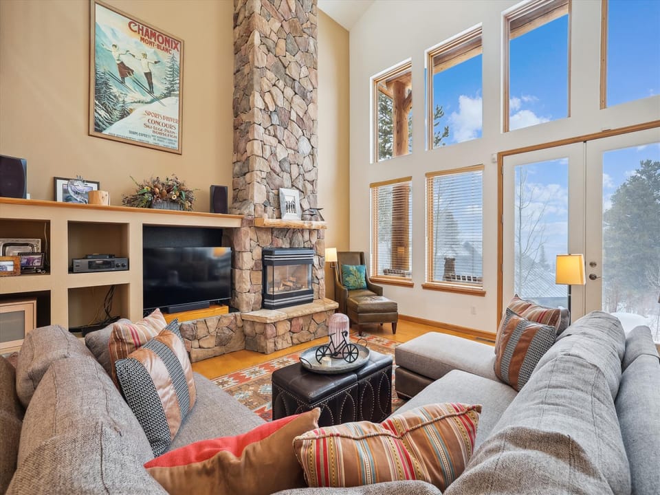 Living Room, Timber Heights Lodge, Breckenridge Vacation Rental