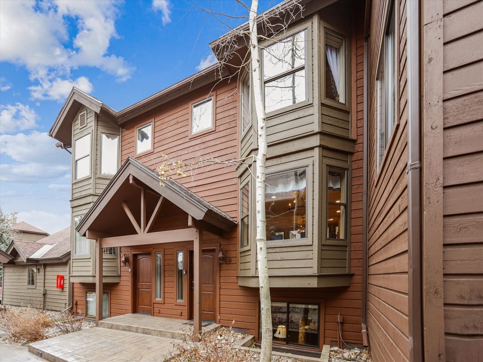 Exterior, Village Point 109, Breckenridge Vacation Rental