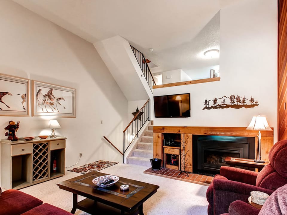 Living Room, Winterpoint 22, Breckenridge Vacation Rental