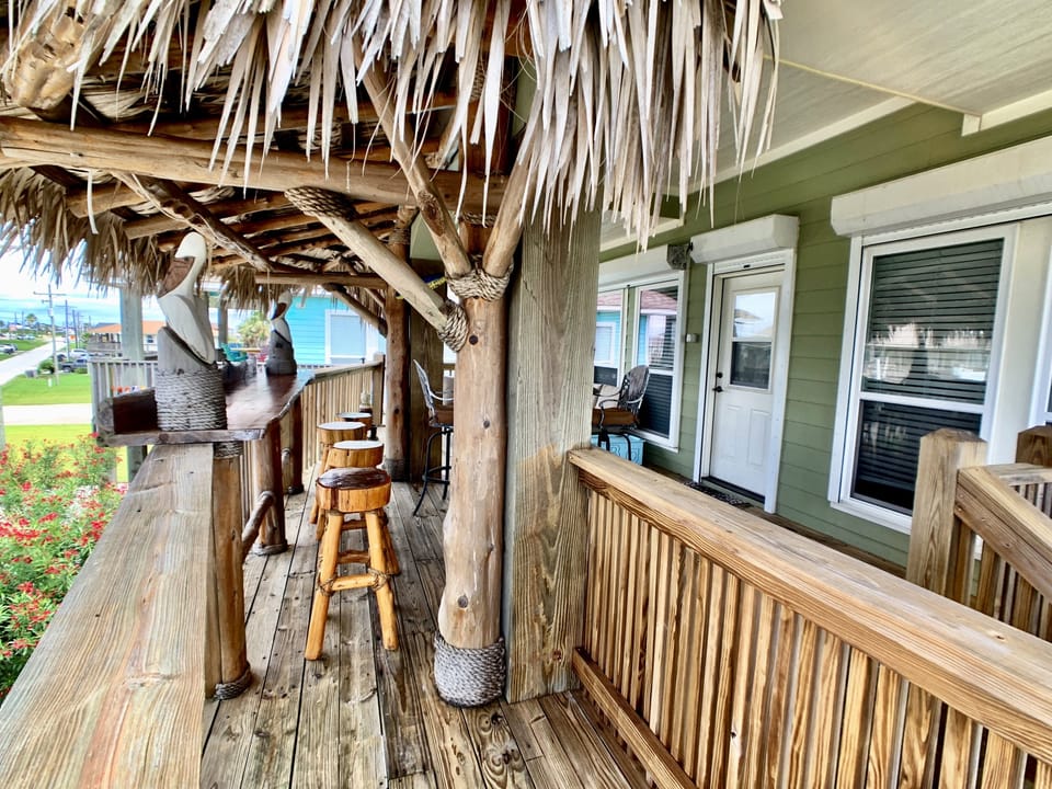 Los Pelicanos House in Bolivar Peninsula