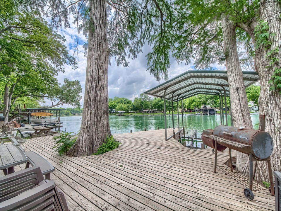 The lake is back!! This is the shared dock across the street, access is included as part of this rental
