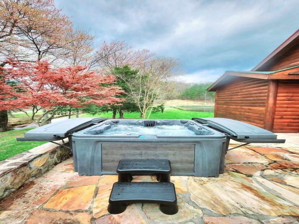 Parkland hot tub 3