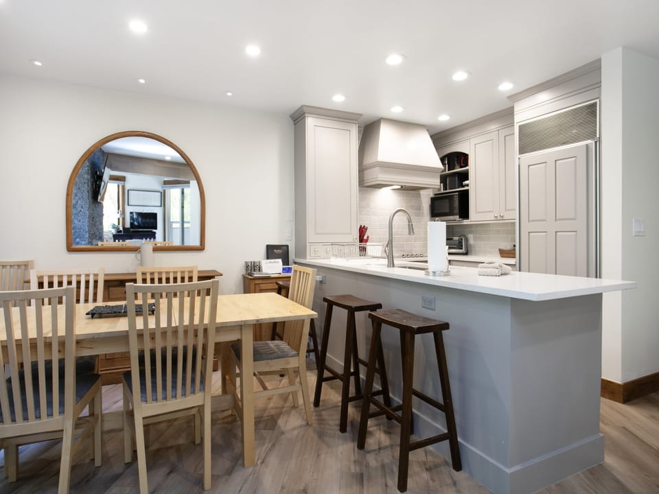1650 Fallridge 103-005