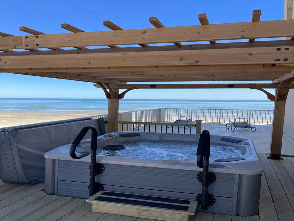 Adults-only hot tub & lounge area newly remodeled Dec. 2023!