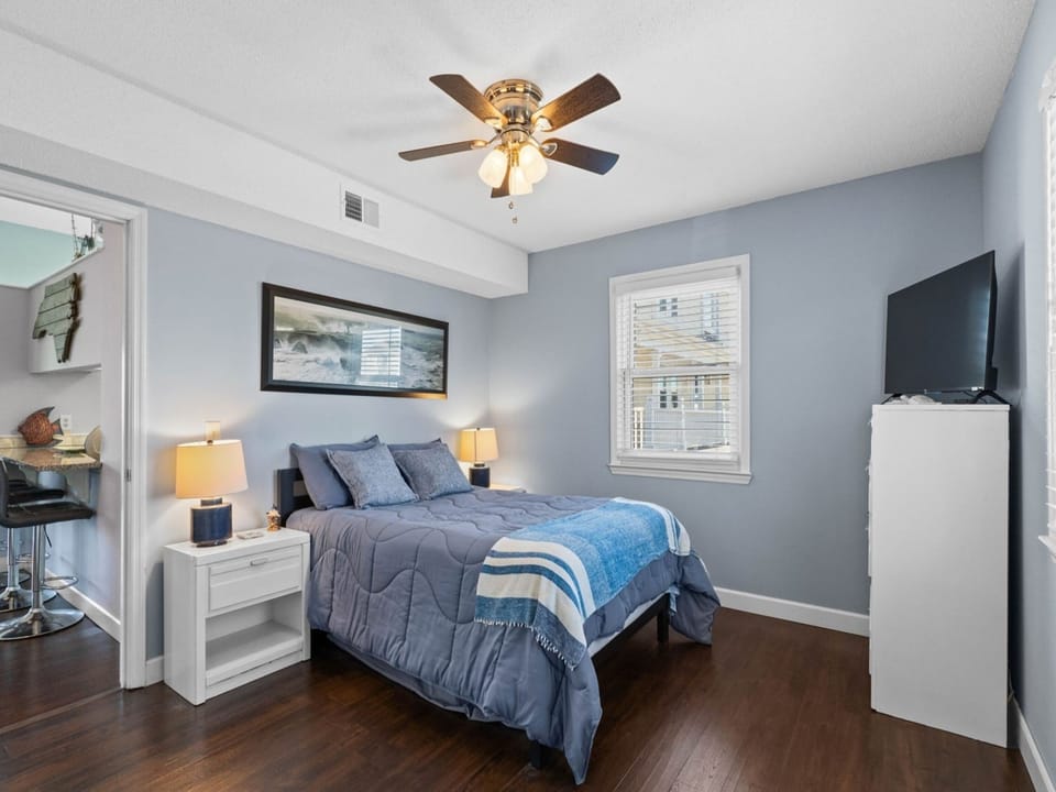 Lower Level Full Bedroom Off Kitchen