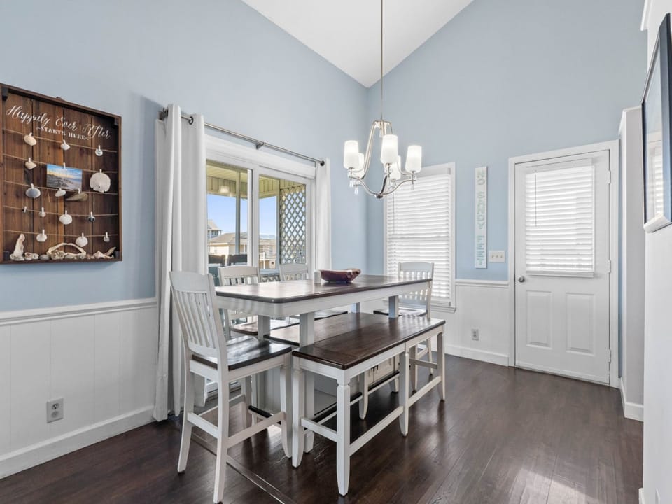 Lower Level Dining Area