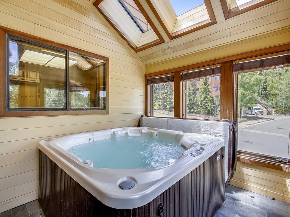 Jacuzzi