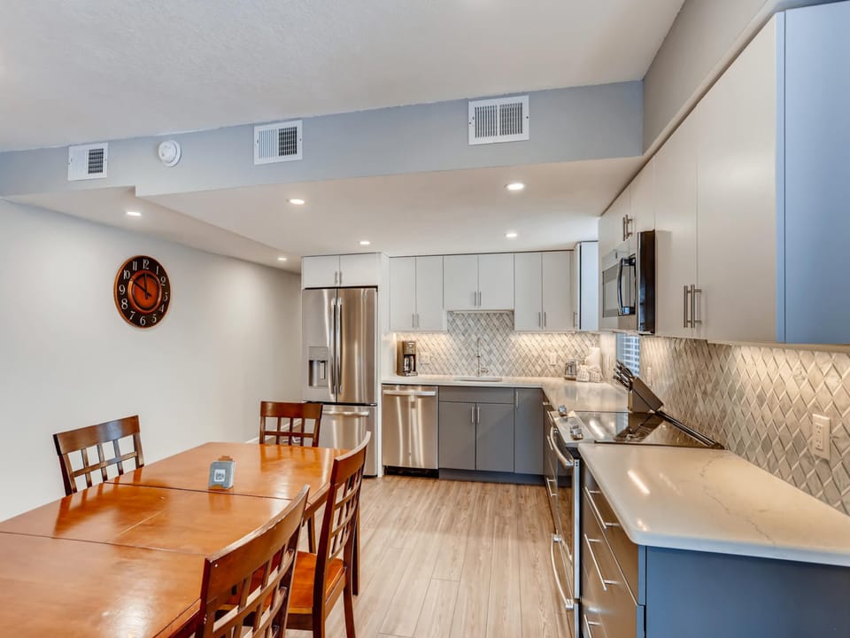 MS272H Kitchen