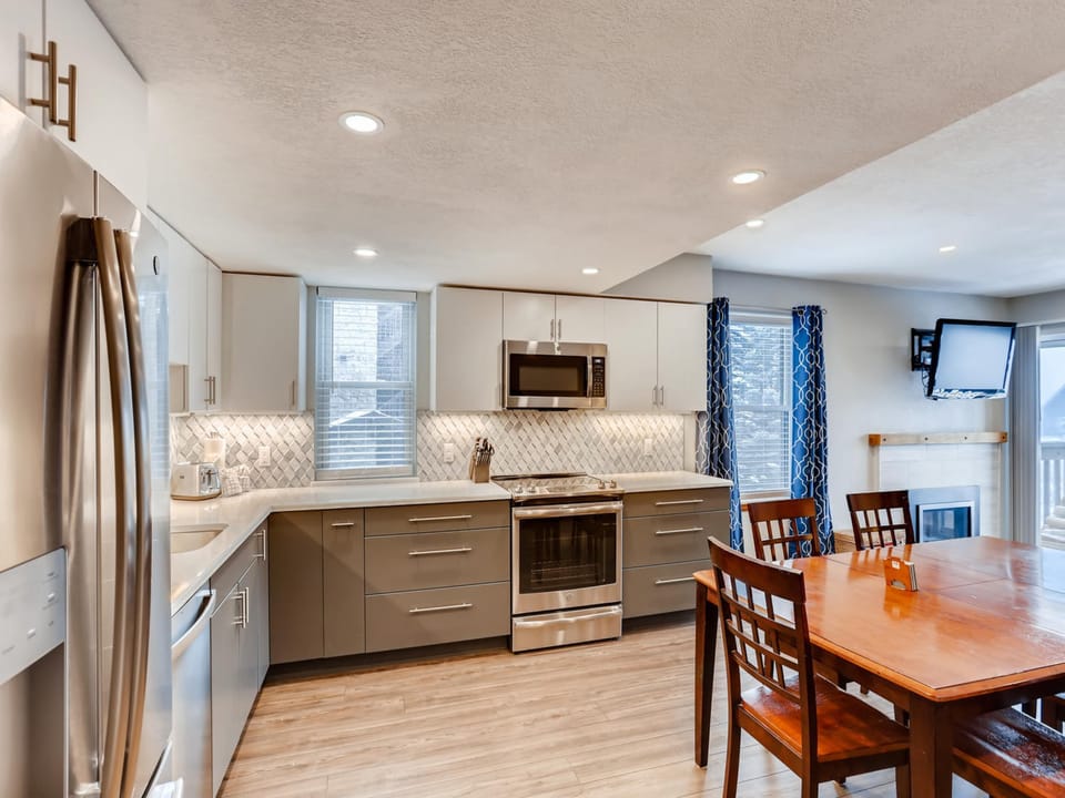 MS272H Kitchen