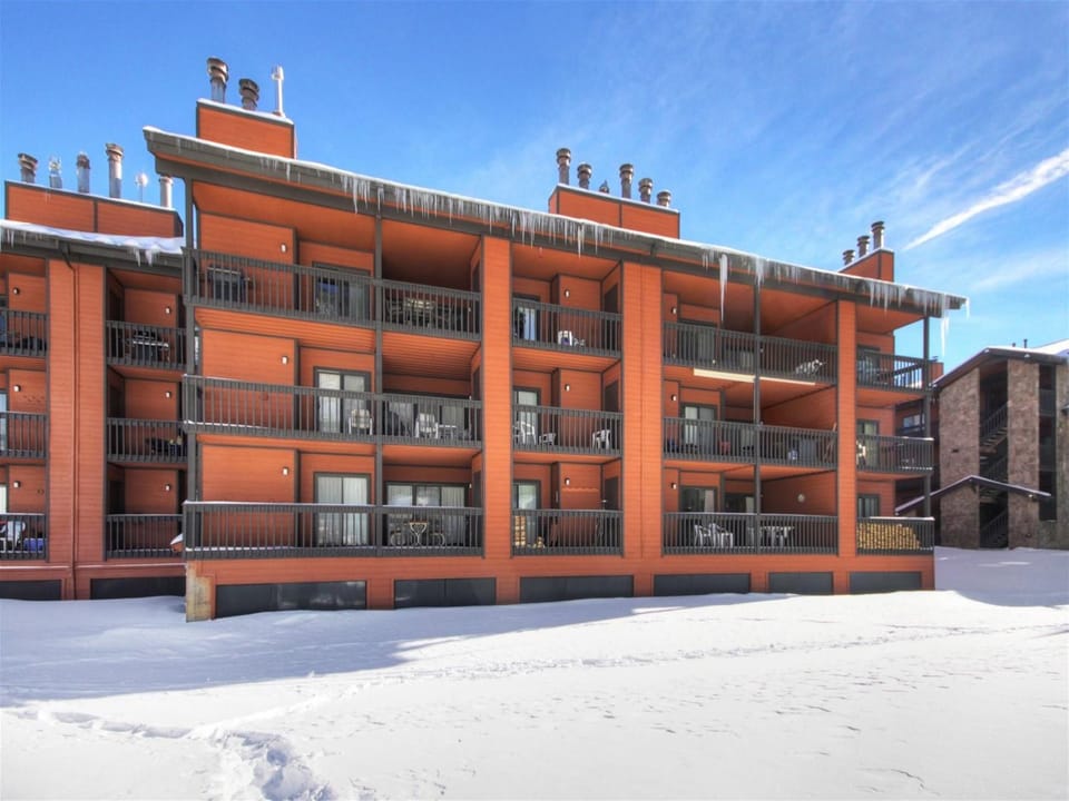 Mountainside Exterior